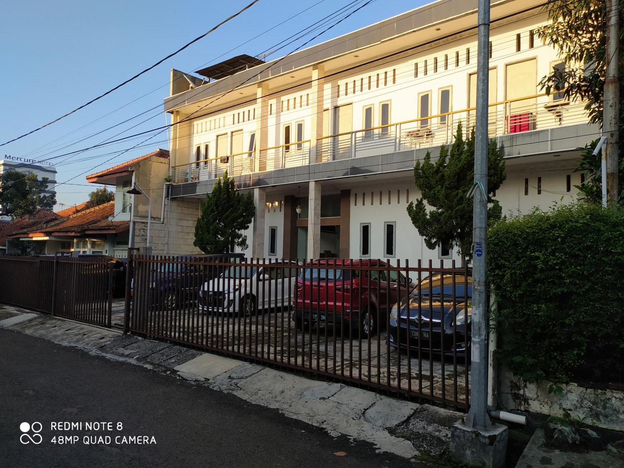 Hotel Residence 5 Syariah Бандунг Экстерьер фото